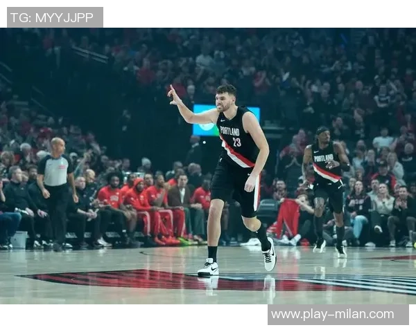 费尔顿强调艾顿应提升防守能力充分发挥其身材与运动优势 费尔顿强调艾顿应提升防守能力充分发挥其身材与运动优势