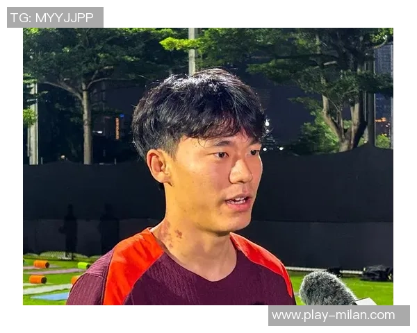 国足集训期间教练组每日短会与视频课程提升球队战术水平